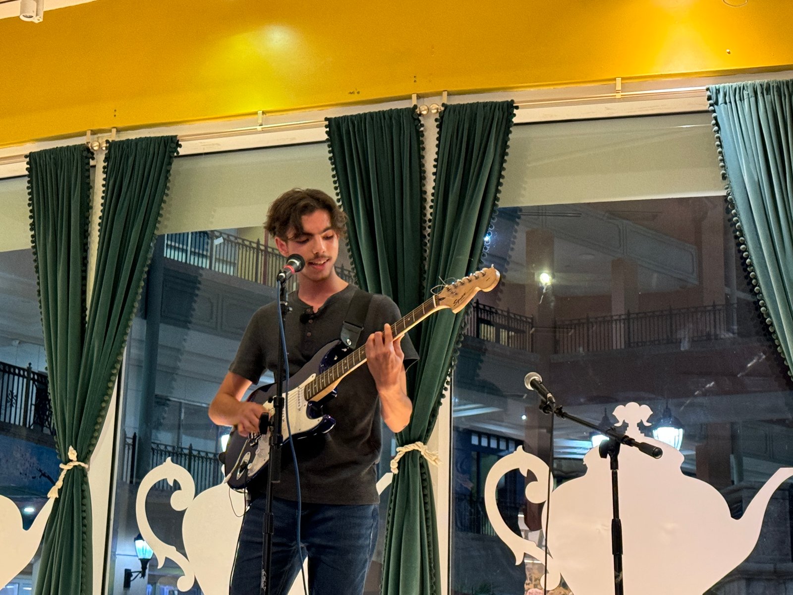 Sean Taylor Adams Live